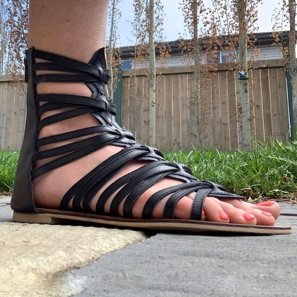 Charles by Charles David Austin Gladiator Sandals